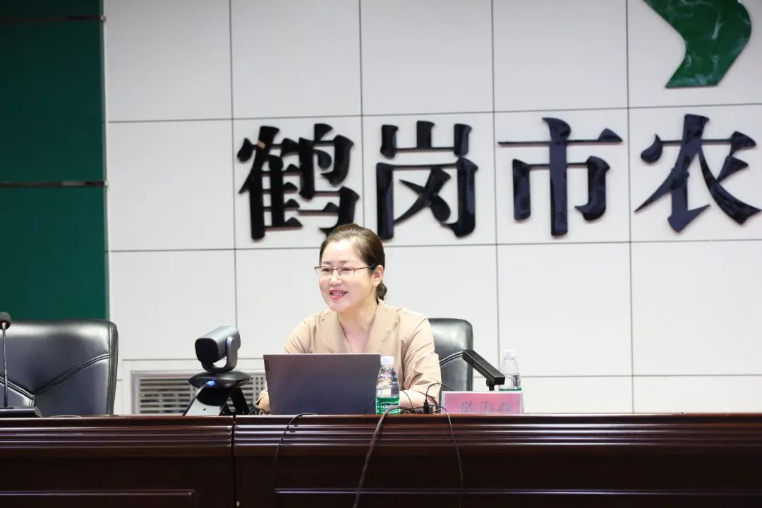 《奋进新征程，再创新辉煌——学习贯彻省第十三次党代会精神》-市委党校副校长、校务委员陈海燕教授